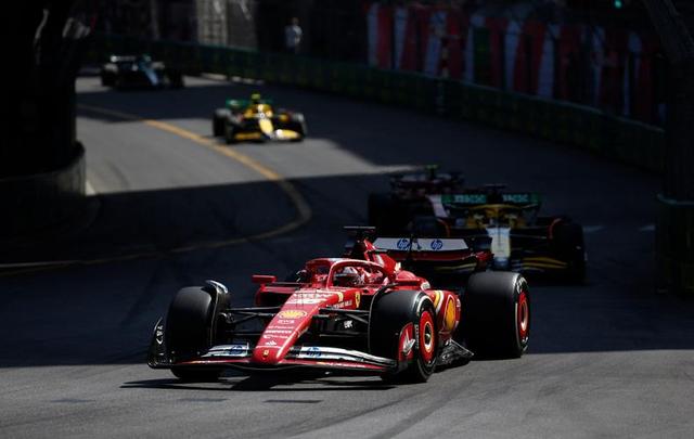 红牛车队完胜雷诺车队,阿隆索高光表现的简单介绍 红牛车队完胜雷诺车队,阿隆索高光表现的简单介绍