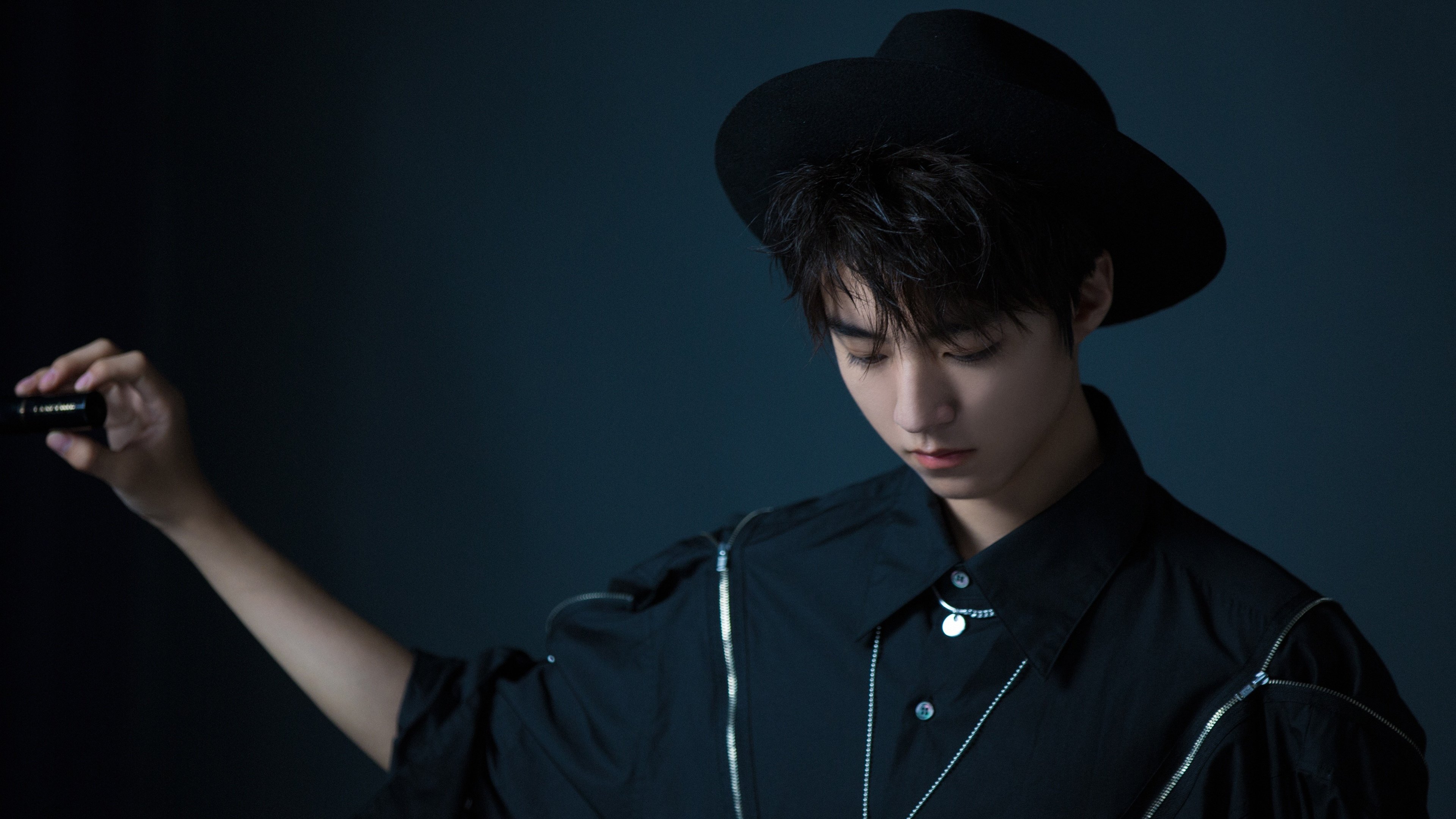 大心脏时刻，塔图姆用荣耀照亮超级舞台，尼克斯用坚韧赢得纽约黎明