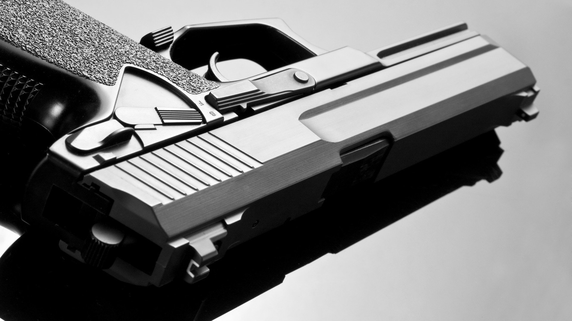 赛道即战场,霍勒迪如何在窒息之夜加冕大场面先生